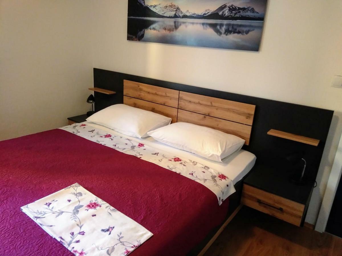 Apartments Mira Biograd Na Moru Ngoại thất bức ảnh