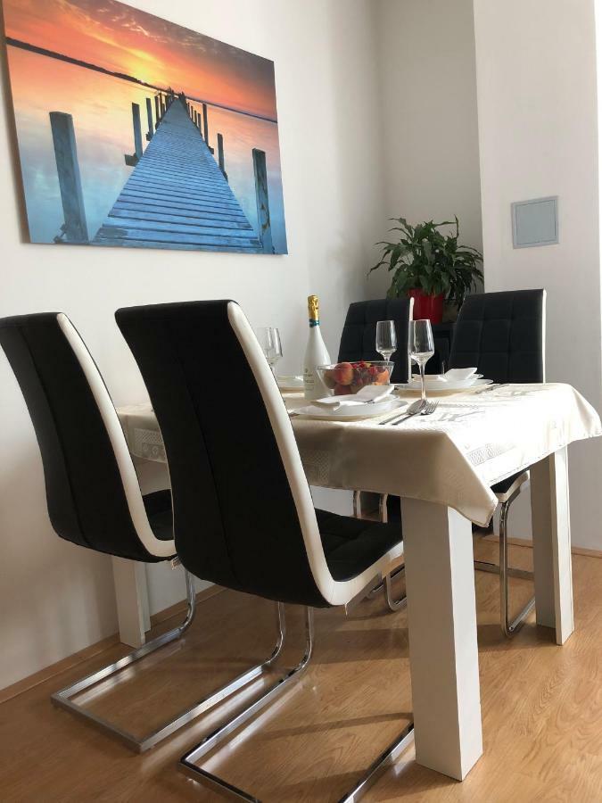 Apartments Mira Biograd Na Moru Ngoại thất bức ảnh
