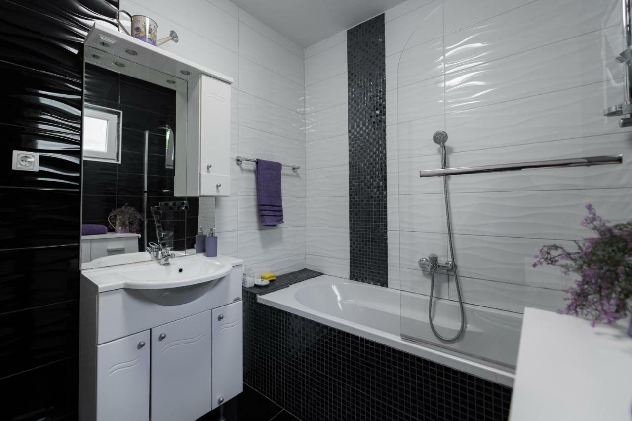 Apartments Mira Biograd Na Moru Ngoại thất bức ảnh